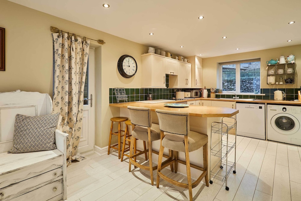 Host and Stay 36 Hardy Meadows