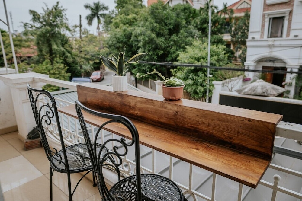 Em Am Homestay - West Lake