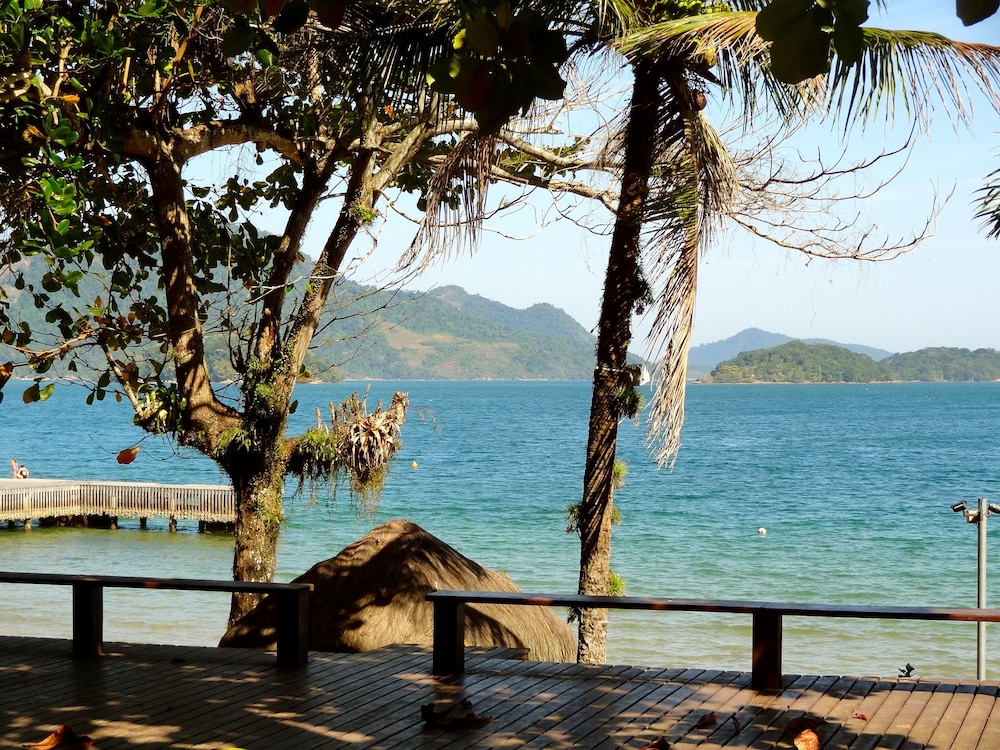 Casa Verde e Mar