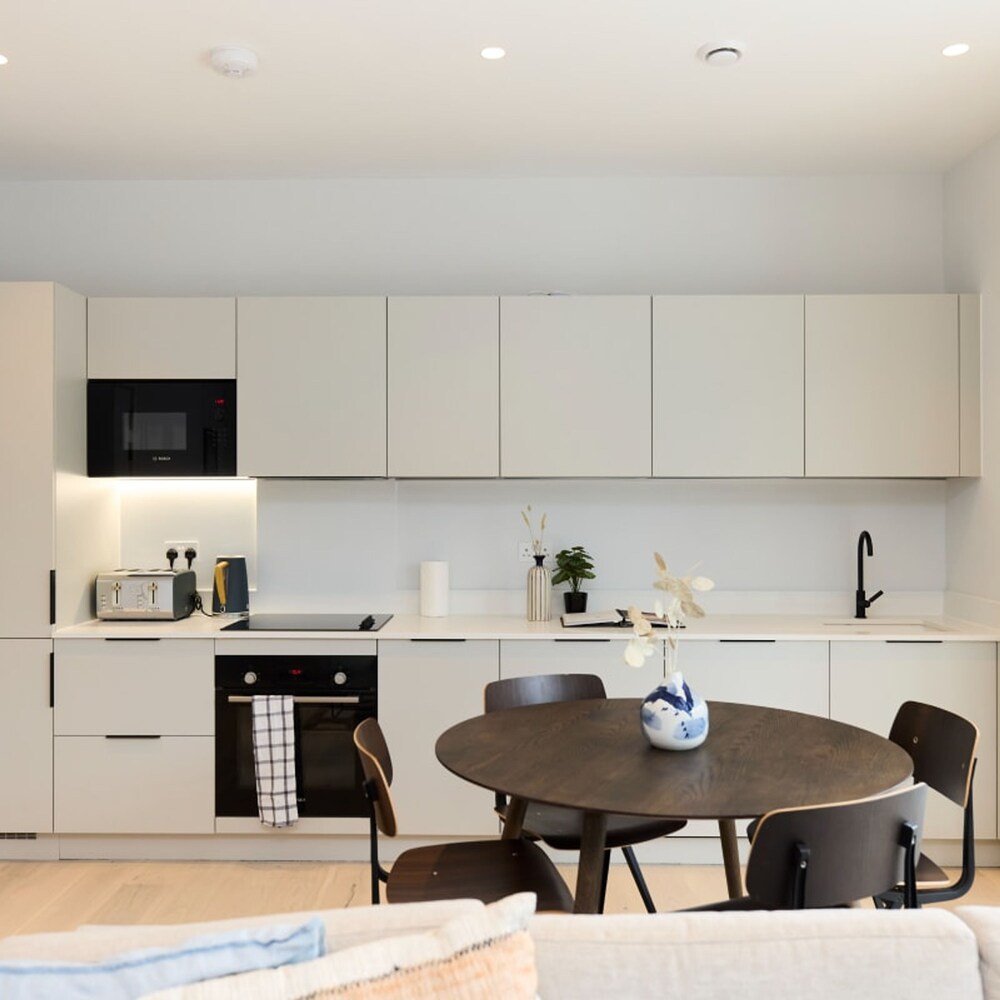 The Brondesbury Quarters - Modern 2bdr Flat With Balcony Parking photo 3
