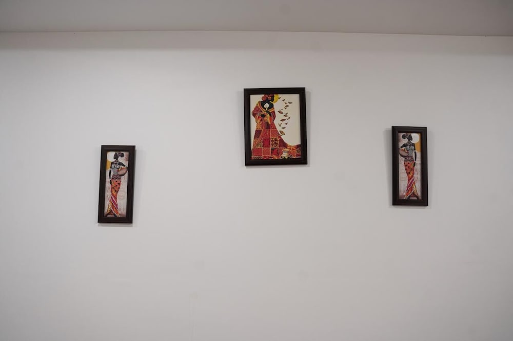 Manish Suites & Service Apartments
