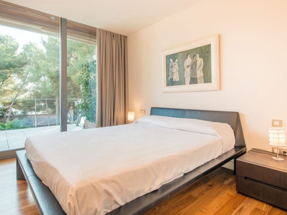 Costa Dorada - Villa Design view 2