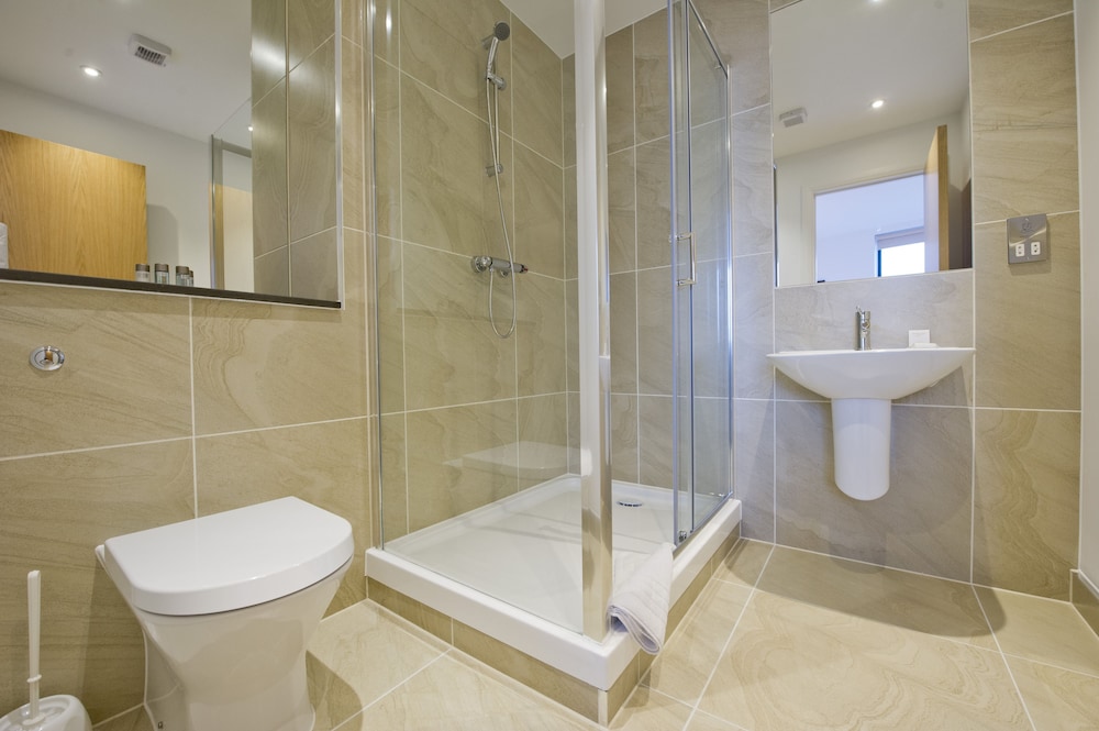 London Bridge – Tooley St by Viridian Apartments