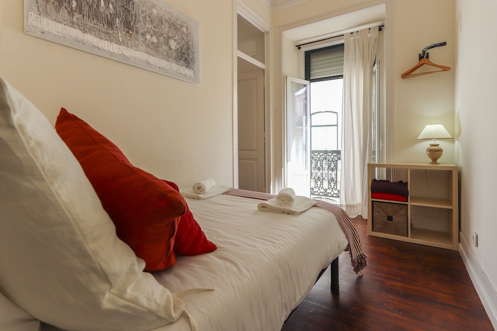 Bairro Alto Classic by Homing