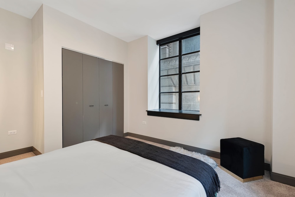 Group Stay 3 Modern 2BR Units Great Amenities