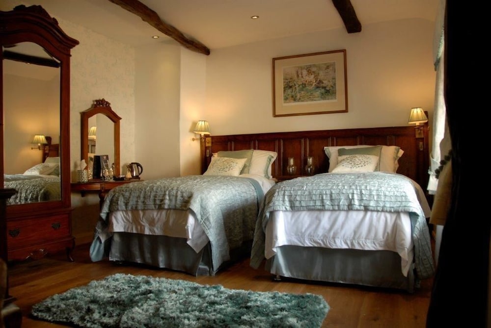 Busfeild Arms view 5