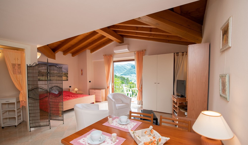 Feeling House - Appartamento Magico Lago