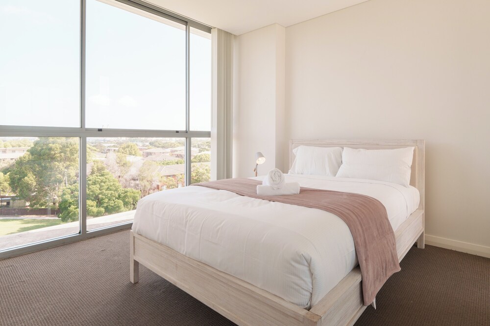 Kozyguru | Hillsdale | 3 Bedroom Apt
