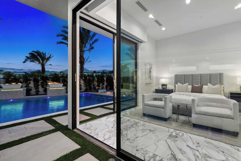Sleeps 54 3 Luxury Villas w/ Pool + Spa, Pickleball Bravo by Avantstay