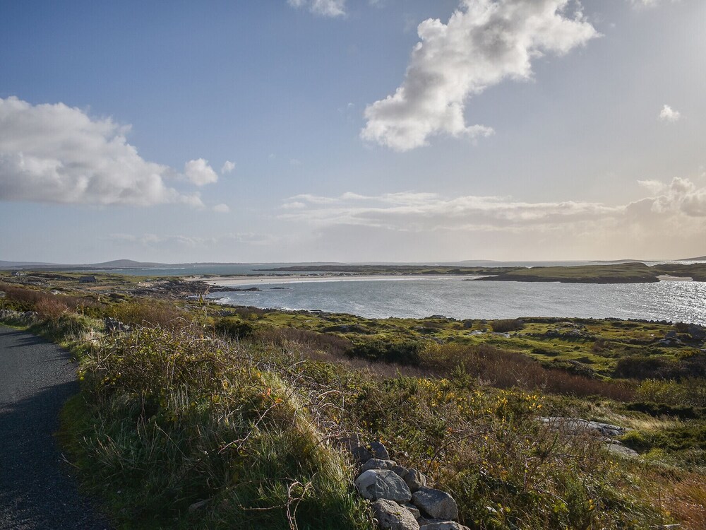 Bridies Holiday Cottage Roundstone