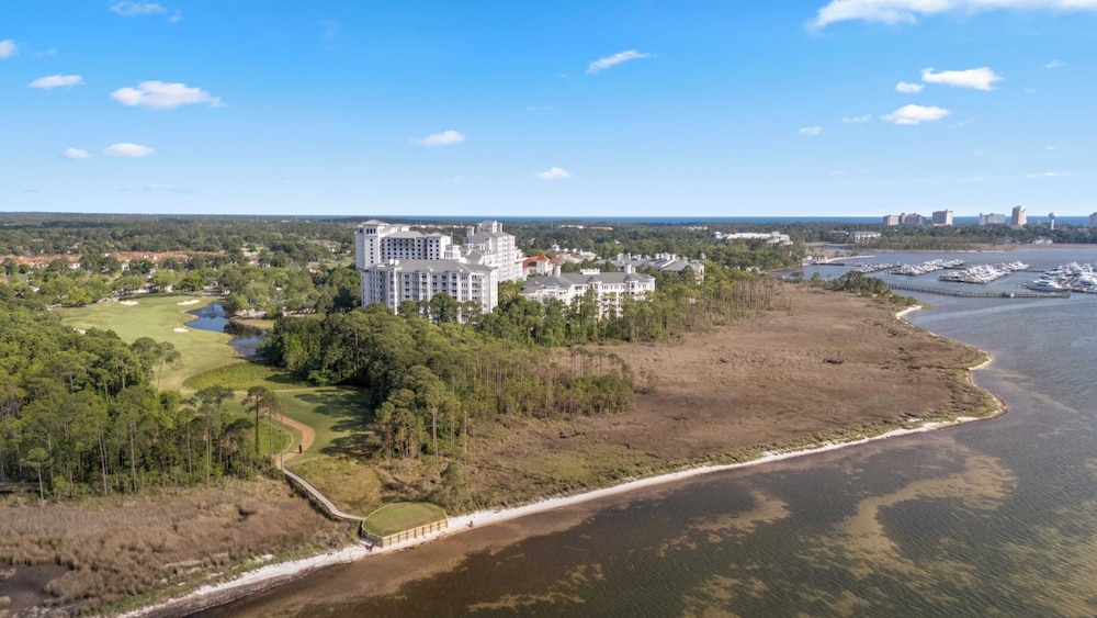 Studio Condo in Luxe Sandestin Resort w/ Balcony, Pool, + Walk to Baytowne Wharf