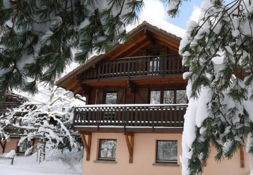 LE Renne Chalet en Bois au Calme Avec SPA Jacuzzi