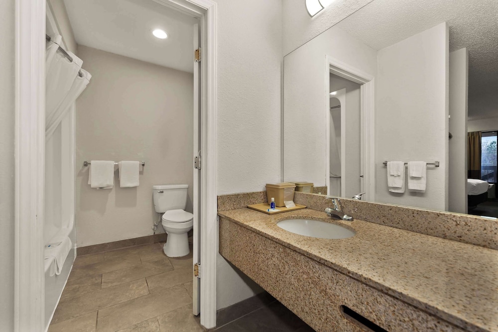 Rodeway Inn Lumberton Central