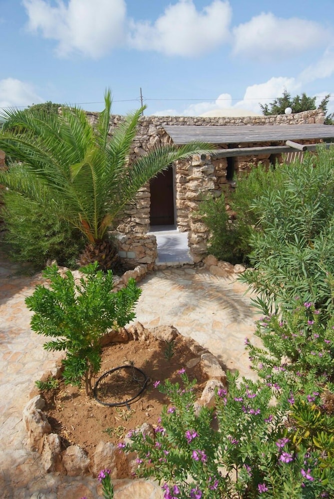 Albergo I Dammusi Di Borgo Cala Creta