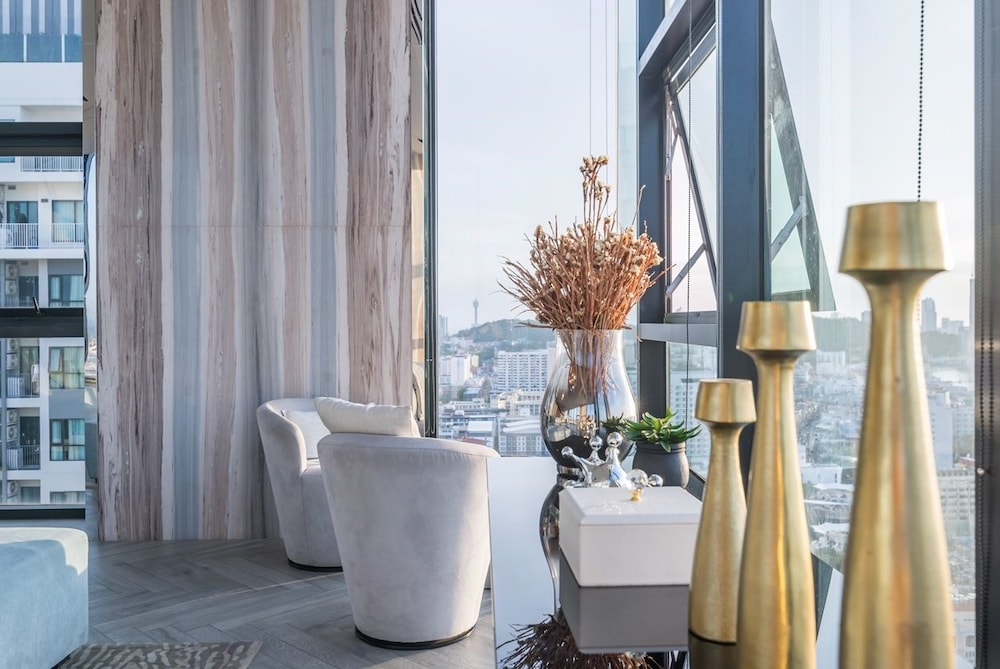 The Base Condo Pattaya by Supee