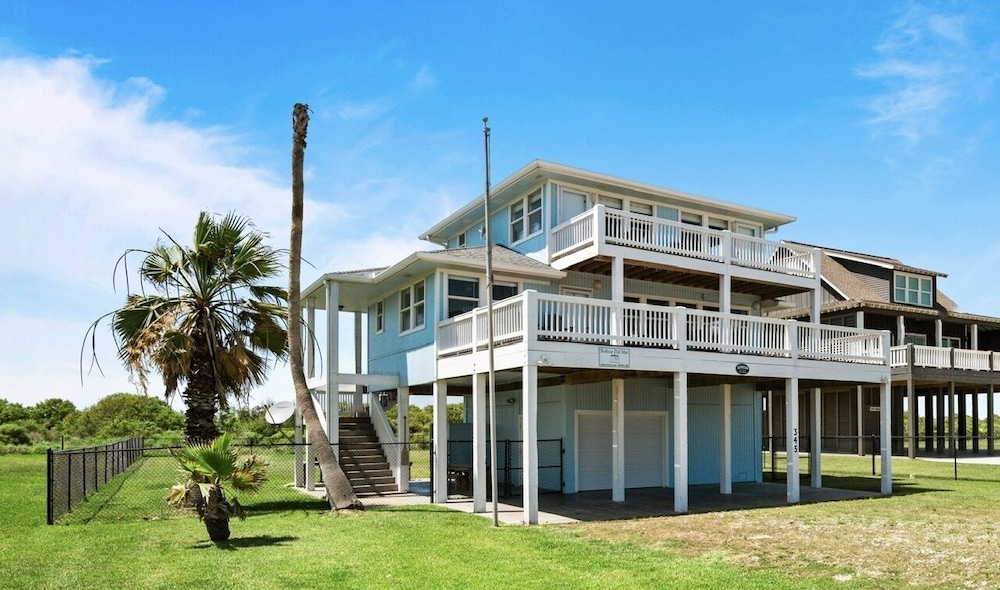 Bolivar Del Mar 3 Bedroom Home by RedAwning view 2