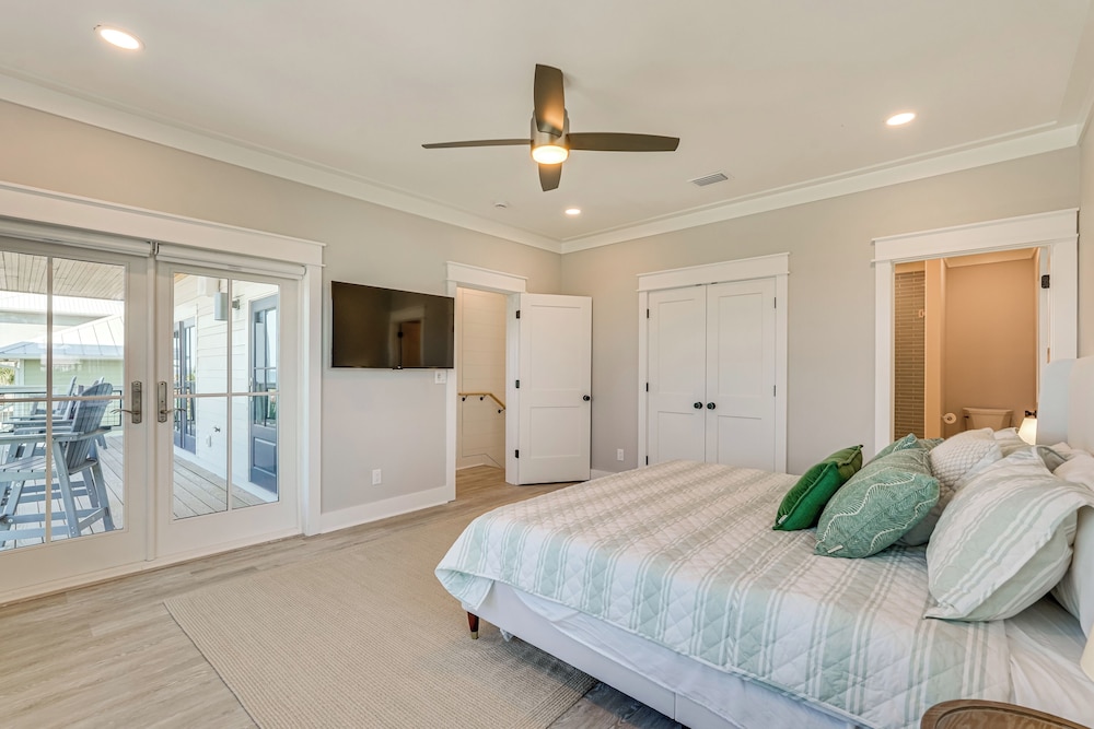 5,000+ Sq Ft! Luxe Beachfront House in Port St Joe