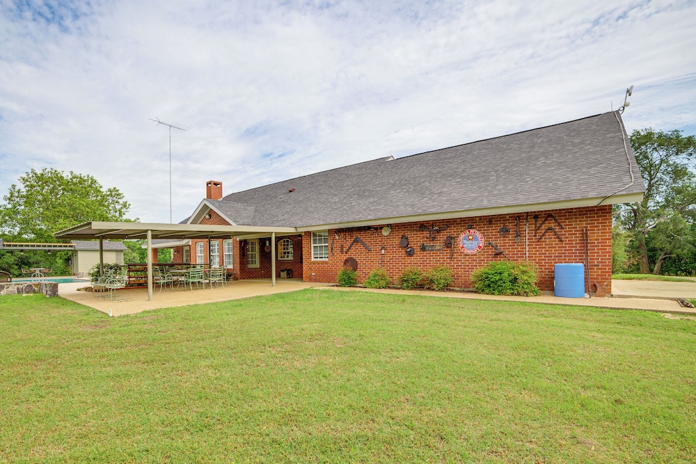 Tranquil Family Retreat: 4 Mi to Dtwn Winnsboro!