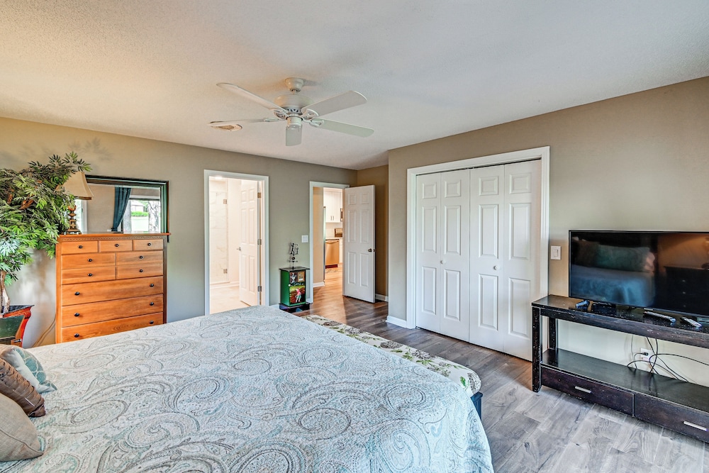 Charming Pinehurst Getaway w/ Golf Course View! view 3