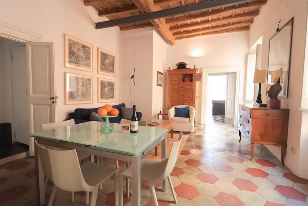 Enchanting 2BR Apt Near Pantheon Vatican