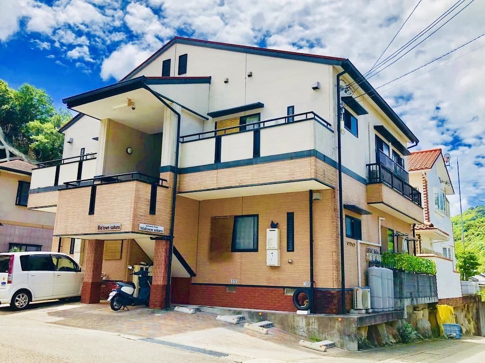 Midtown Sakura Apartment House 102