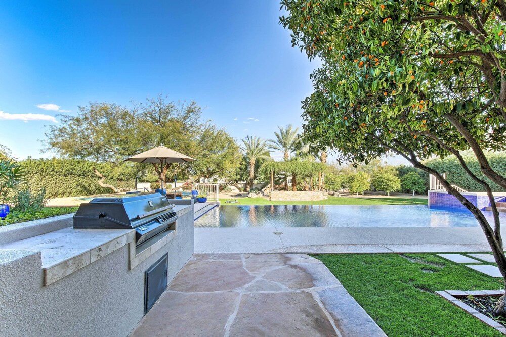 Lavish Paradise Valley Home w/ Sports Court & Pool