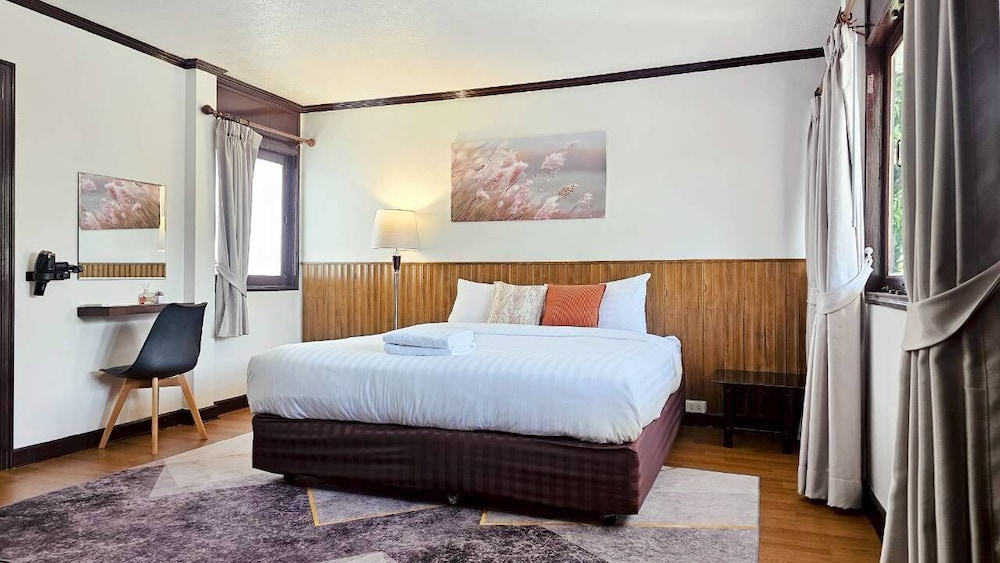 Greta Villa Nakluea 18