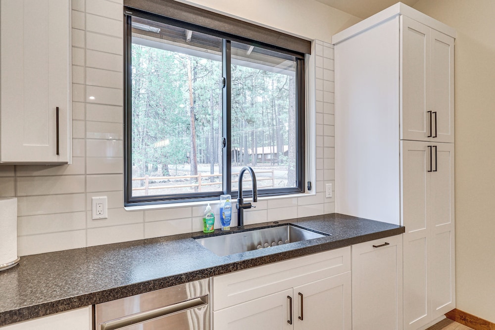 Contemporary & Cozy! Pinetop Country Club Casita