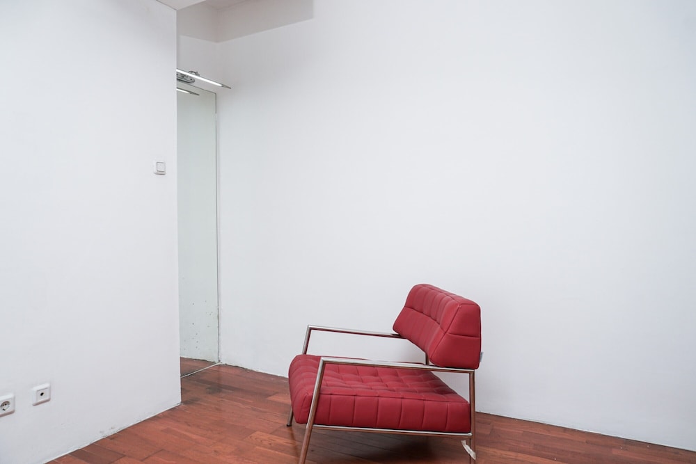 Elegant and Spacious 1BR Apartment at Citylofts Sudirman view 3