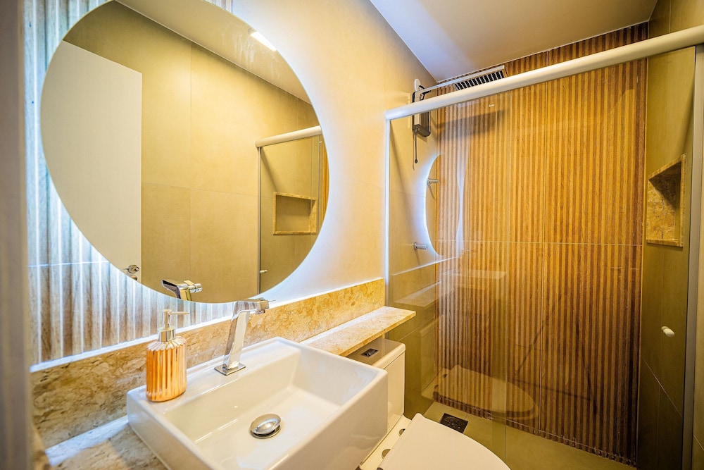 Casa DelMare Cond. com saída na praia