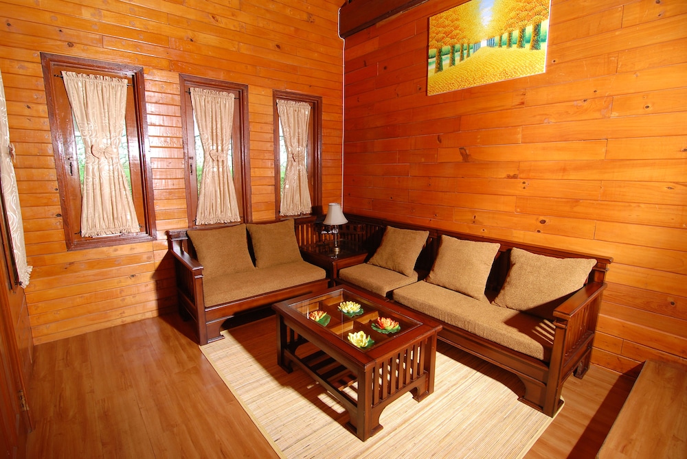Villa ChavaMinerva Kayu - Ciater
