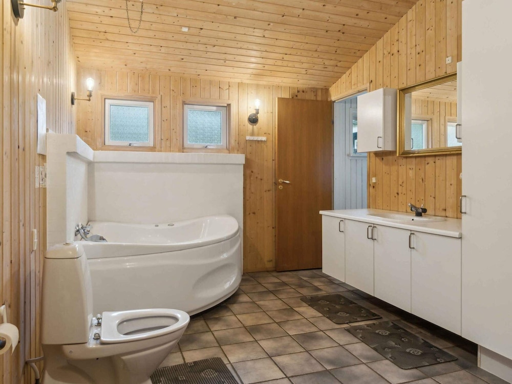 5 Star Holiday Home in Roslev