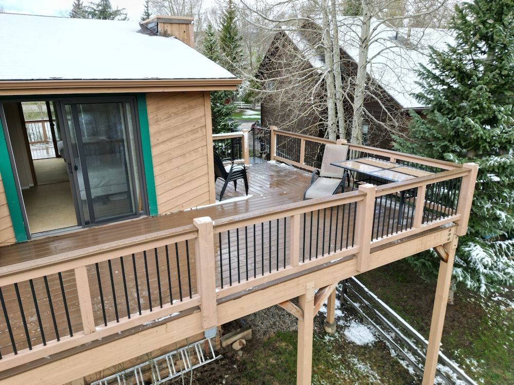 1250 Willow Grove 3 Bedroom Townhouse
