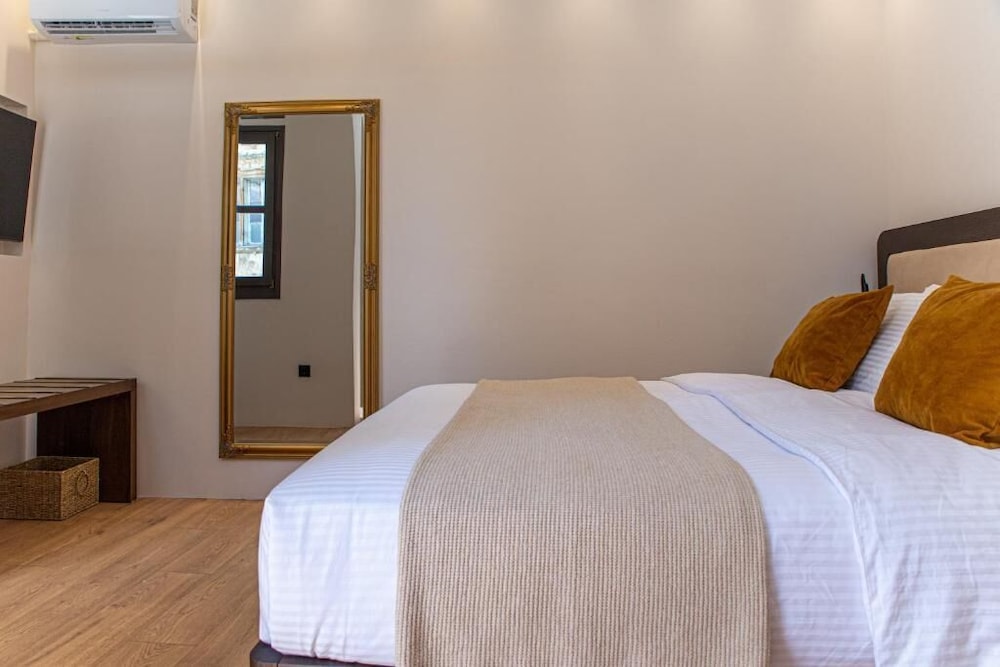 Epitome Suites