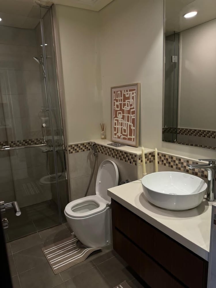 1BHK Burj View. Near Dubai Mall & Metro