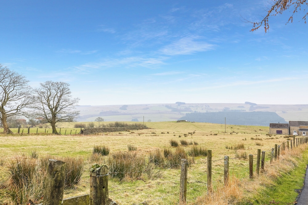 Hill House Hideaway - North East Escapes