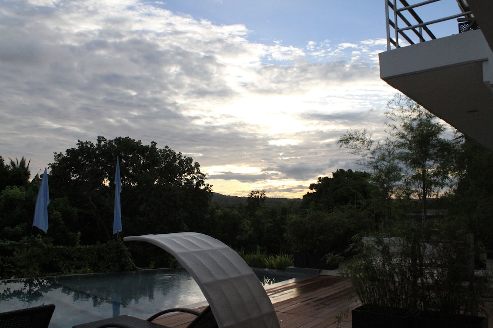 Ocean Suites Boutique Hotel