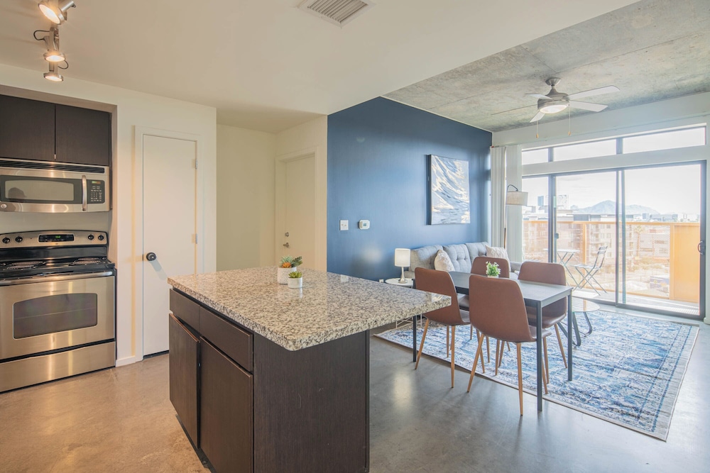 ROVE LIVING/KL - Roosevelt Point
