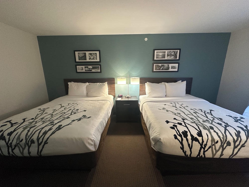Sleep Inn Suites Fort Dodge - Property Image 31