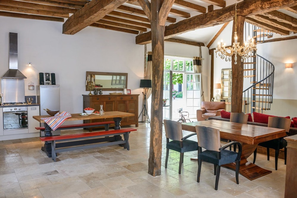 Maison le Village view 5