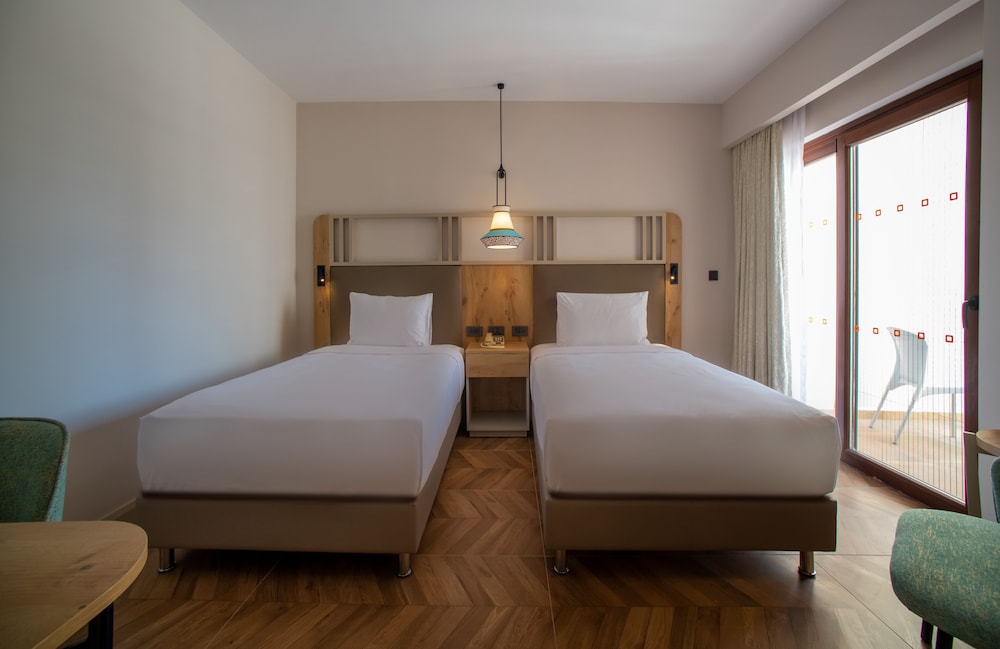 DoubleTree by Hilton Bodrum Işıl Club Ultra All Inclusive Resort