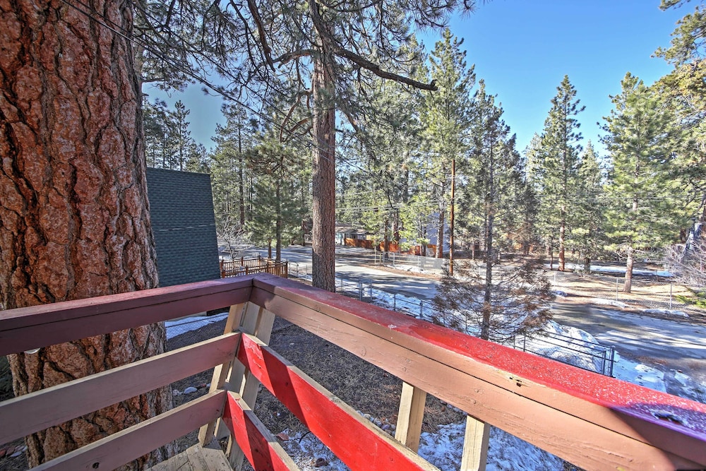 Big Bear Cabin w/ Fenced Yard: 4 Mi to Snow Summit view 4