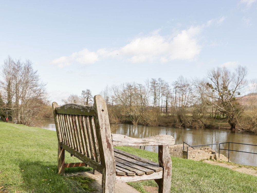 5 Wye Rapid Cottages
