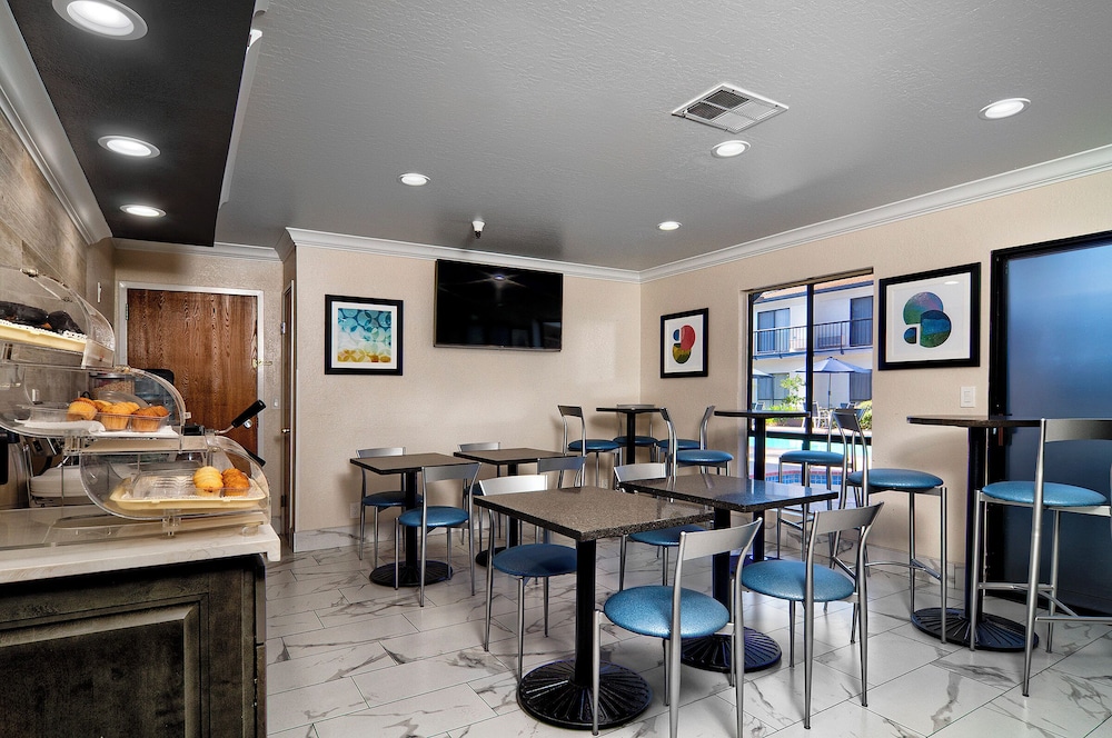 Morgan Hill Vacations - Quality Inn Suites South San Jose / Morgan Hill - Property Image 20