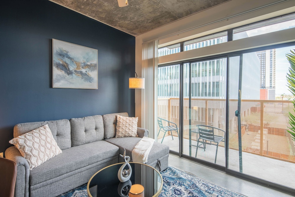ROVE LIVING/KL - Roosevelt Point