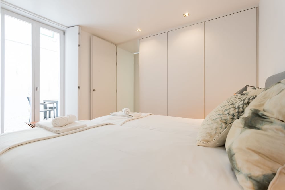 Chiado Studio and One-Bedroom Apartment - by LU Holidays