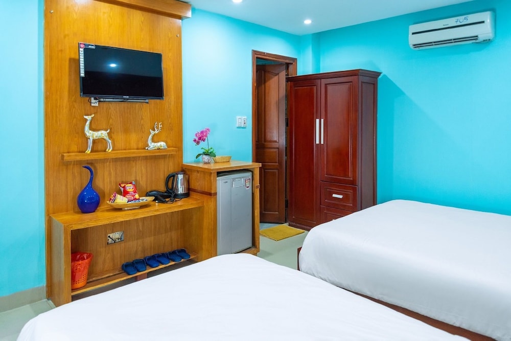 Central Beach Hotel - Hostel