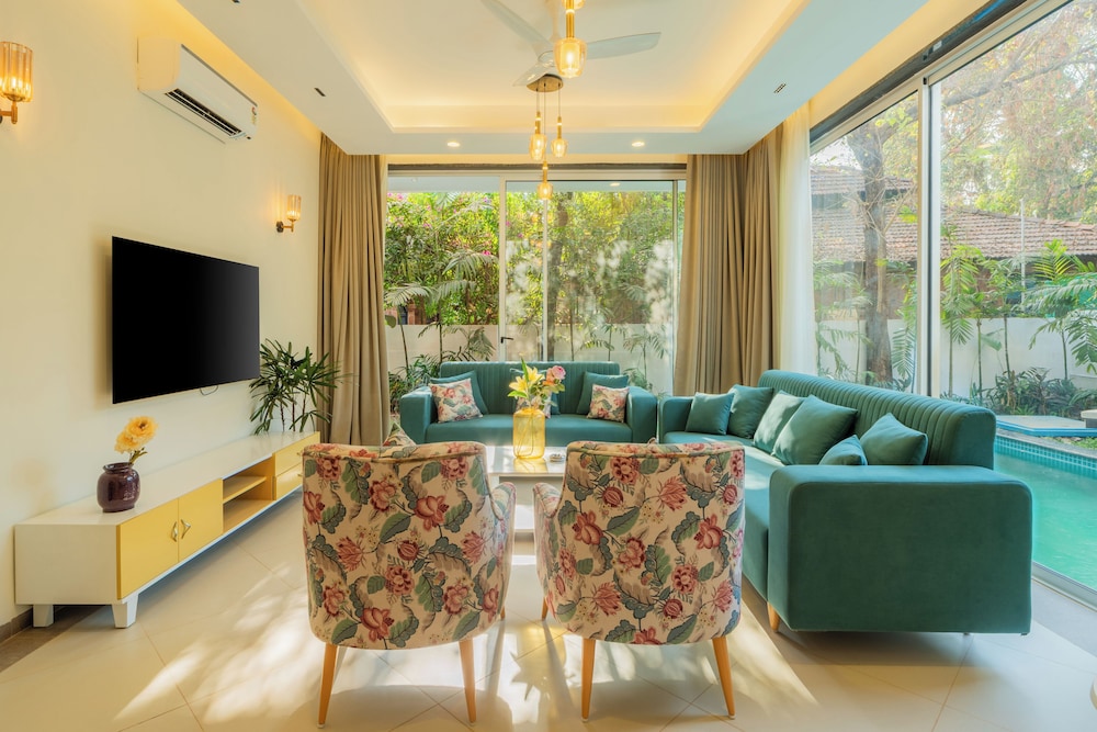 ELIVAAS Laguna Camellia | Luxe 4 BHK Villa Near Popular Beaches with Private Pool
