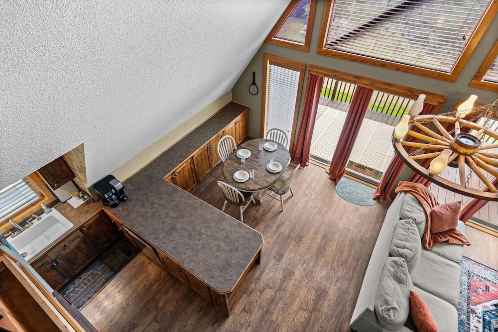 Smoky Everest 4 Bedroom Chalet