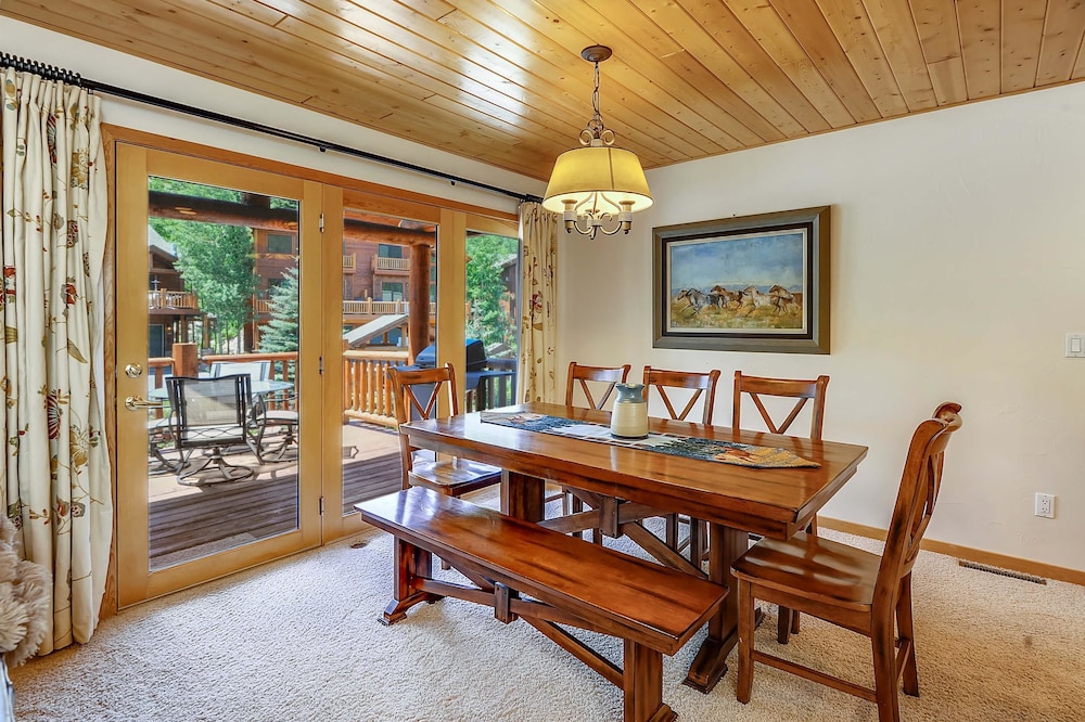 Slopeside 202 3 Bedroom Holiday Home by Winter Park Lodging Company
